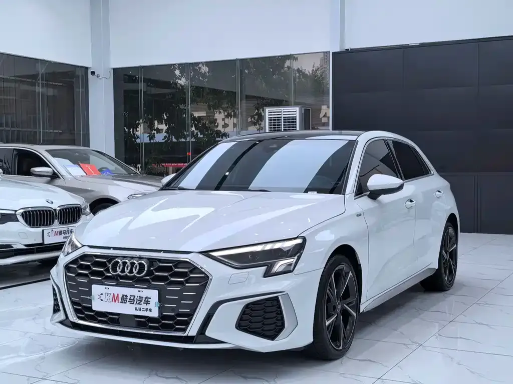 Audi A3 2024 из CN, фото 1