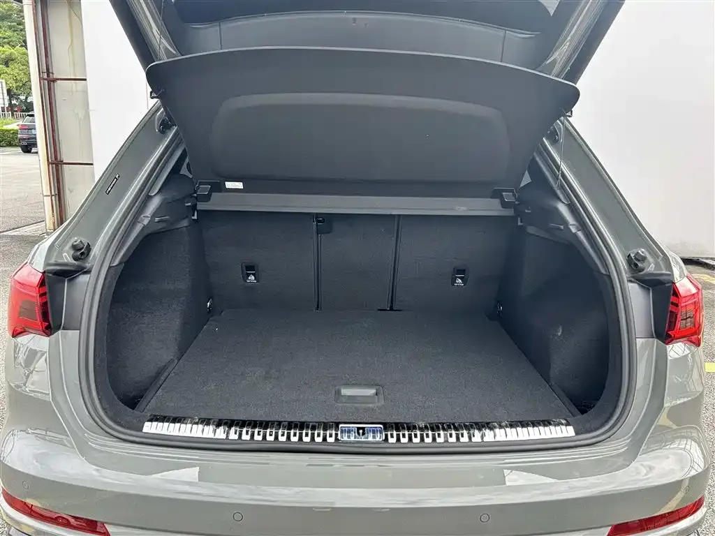 Audi Q3 2025 из CN, фото 8