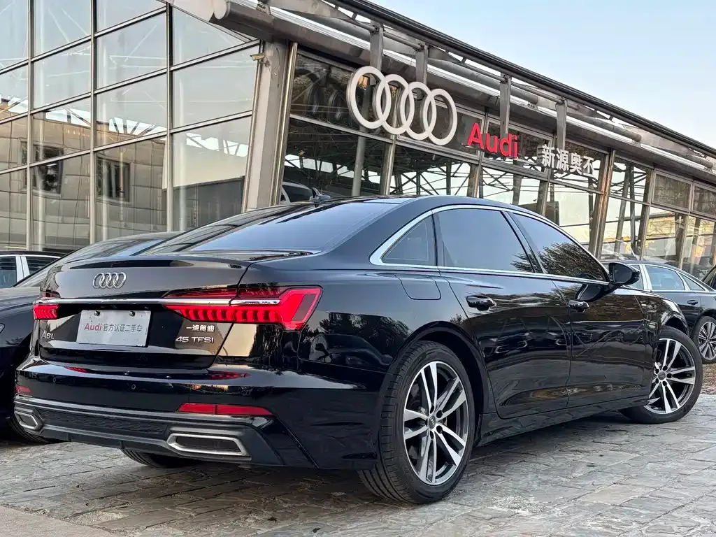 Audi A6L 2021 из CN, фото 4