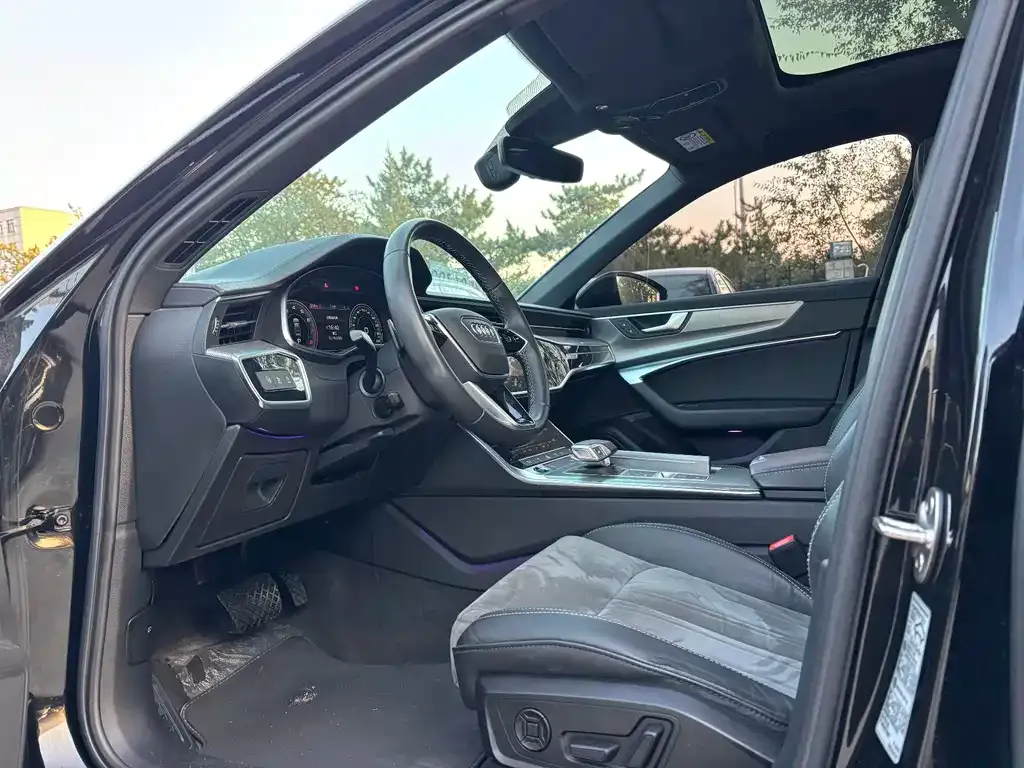 Audi A6L 2021 из CN, фото 7