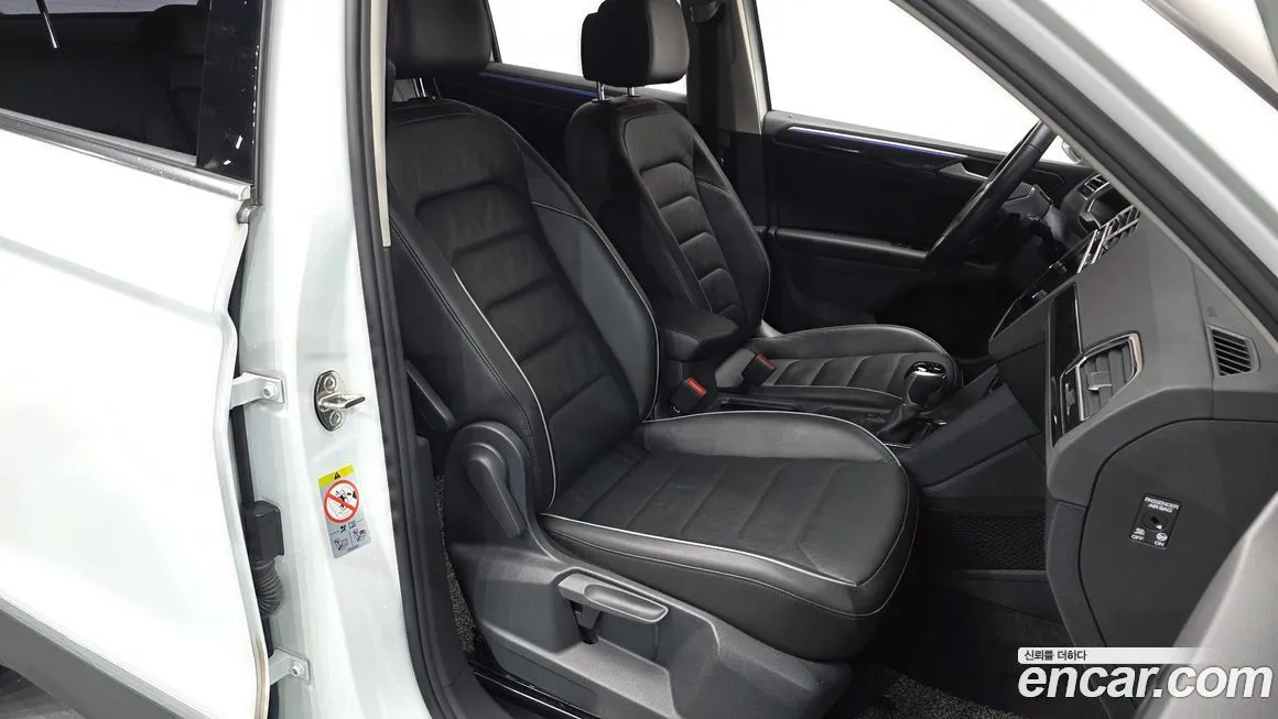 Volkswagen Tiguan — фото 10