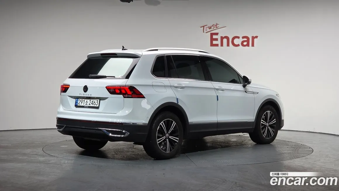 Volkswagen Tiguan — фото 2