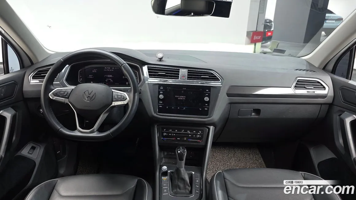 Volkswagen Tiguan — фото 7
