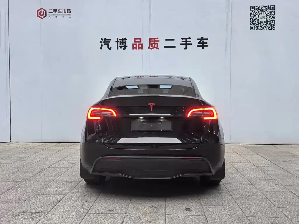 Tesla Model Y — фото 5
