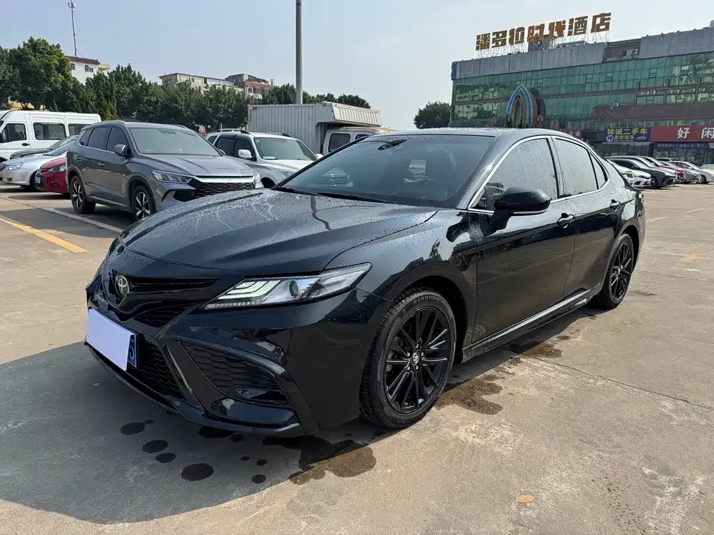 Toyota Camry 2022 из CN, фото 1