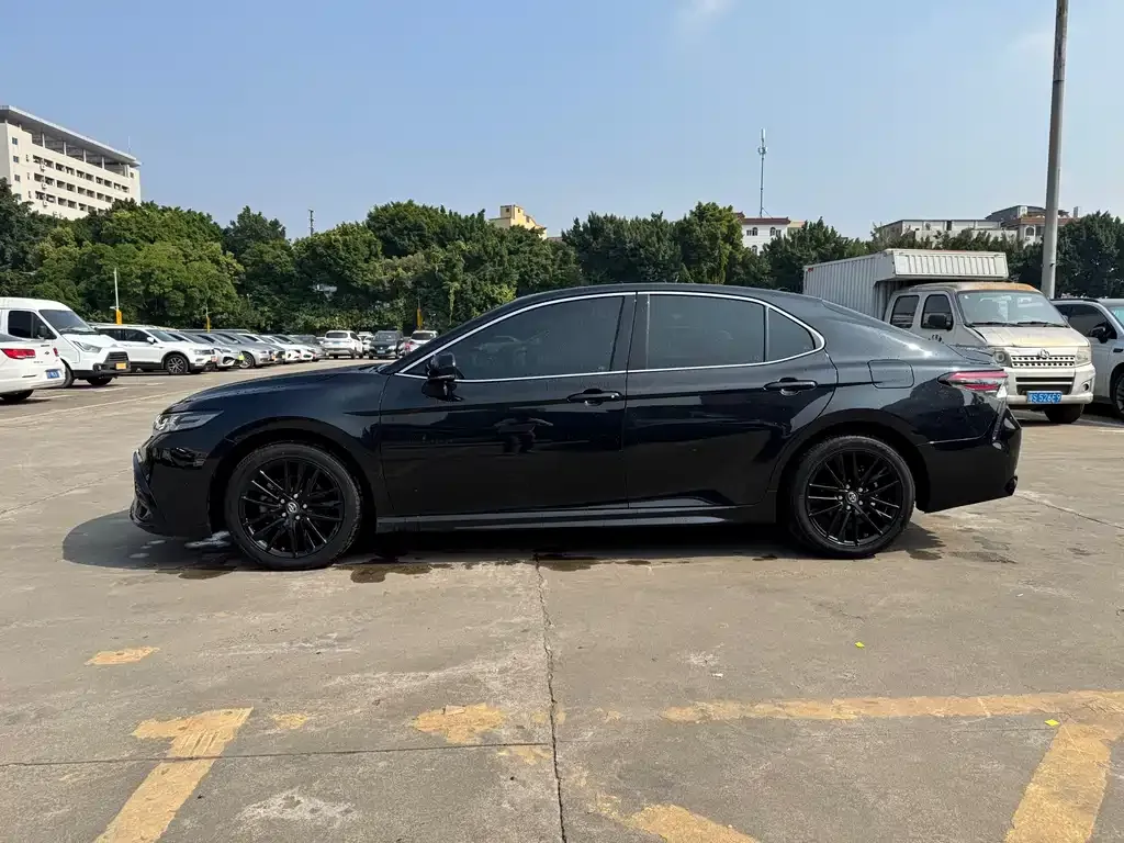 Toyota Camry 2022 из CN, фото 4