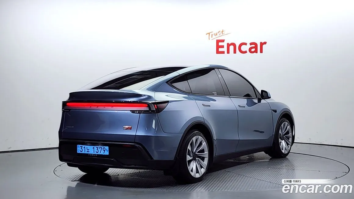 Tesla Model Y 2025 из KR, фото 2