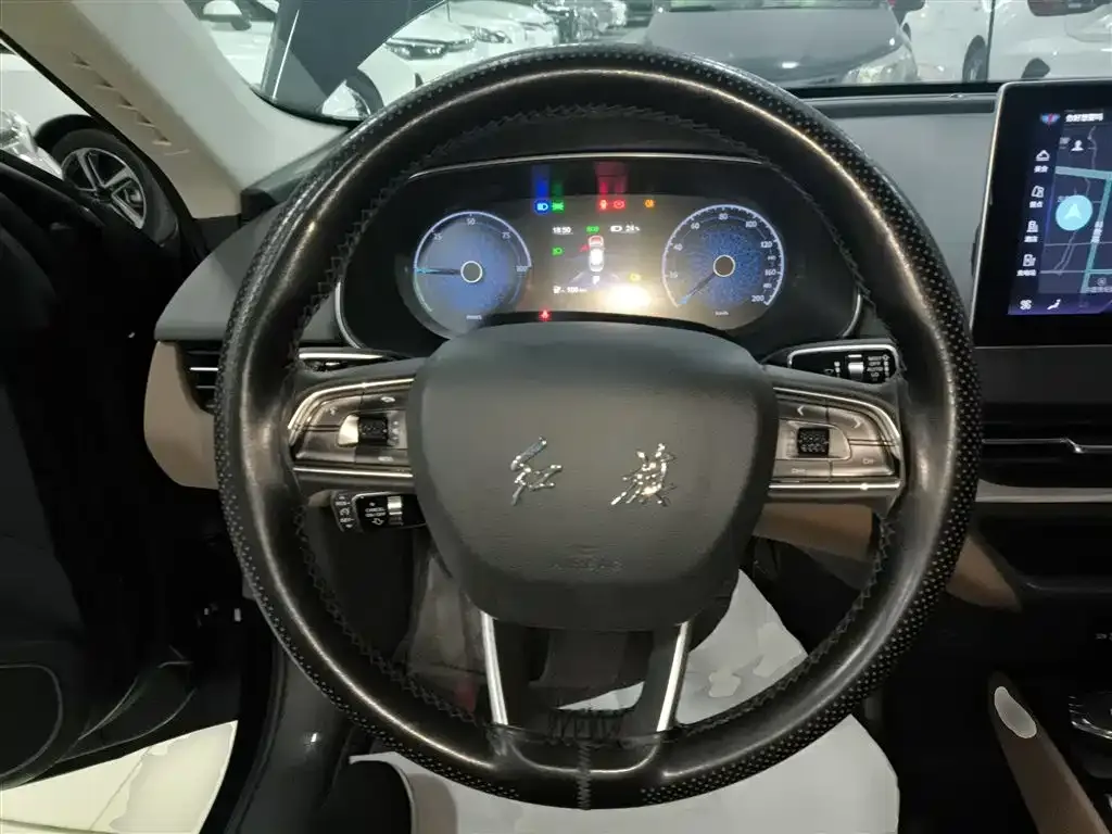 Hongqi E-QM5 2023 из CN, фото 3