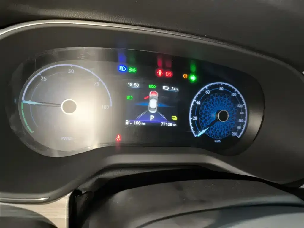 Hongqi E-QM5 2023 из CN, фото 4