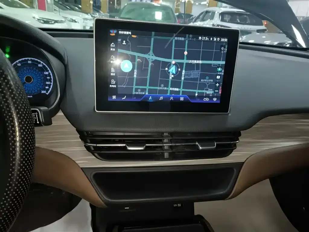 Hongqi E-QM5 2023 из CN, фото 5