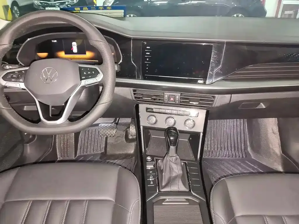 Volkswagen Passat 2023 из CN, фото 10
