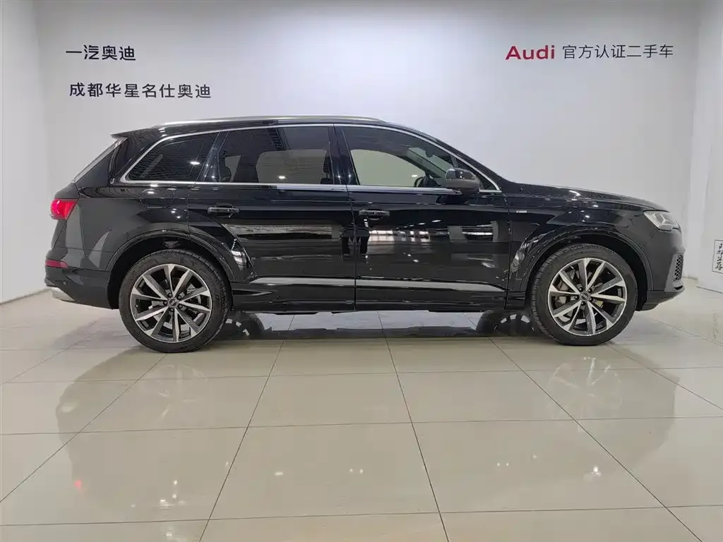 Audi Q7 2022 из CN, фото 3