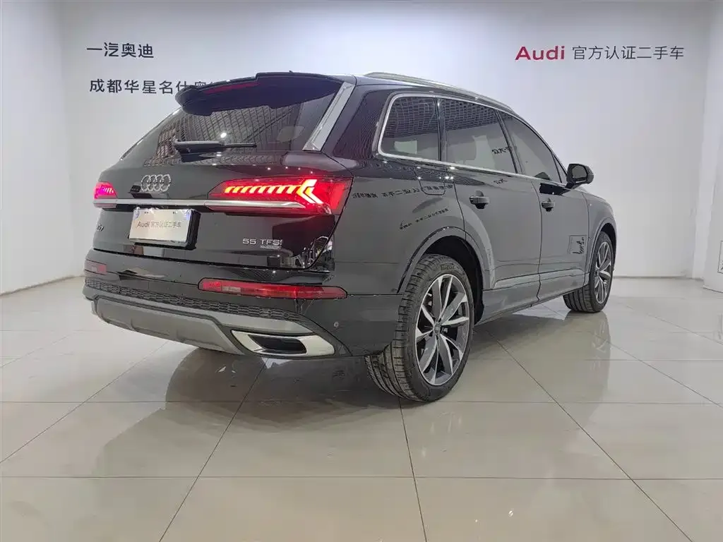 Audi Q7 2022 из CN, фото 4