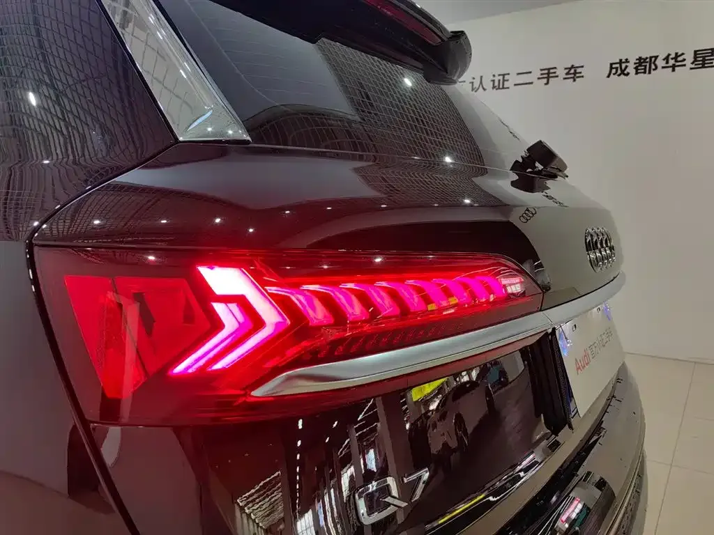 Audi Q7 2022 из CN, фото 9