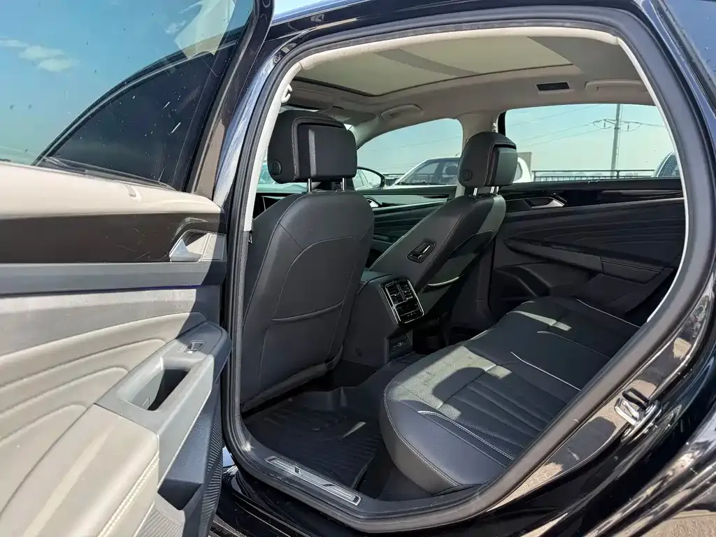 Volkswagen Passat — фото 5