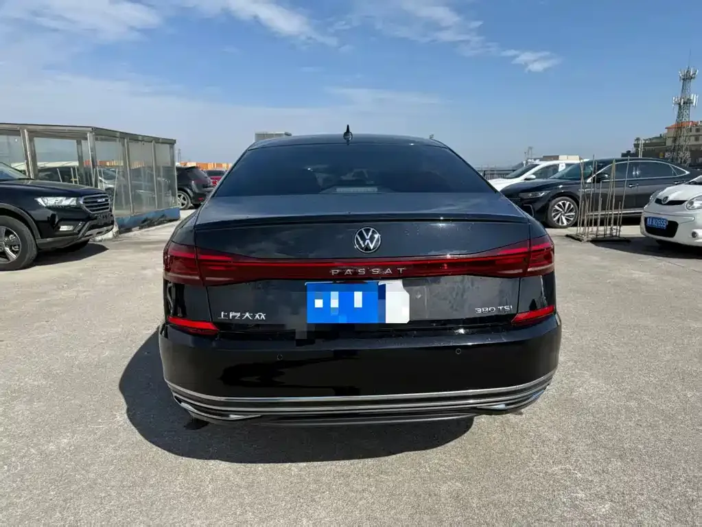 Volkswagen Passat — фото 9