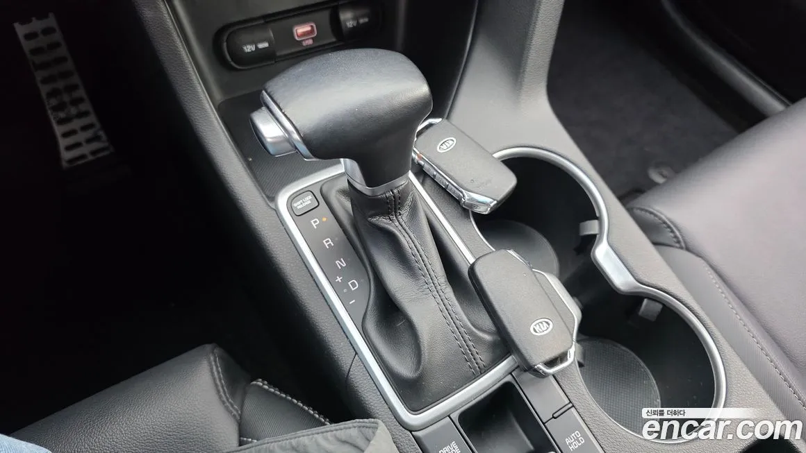 Kia Sportage — фото 9