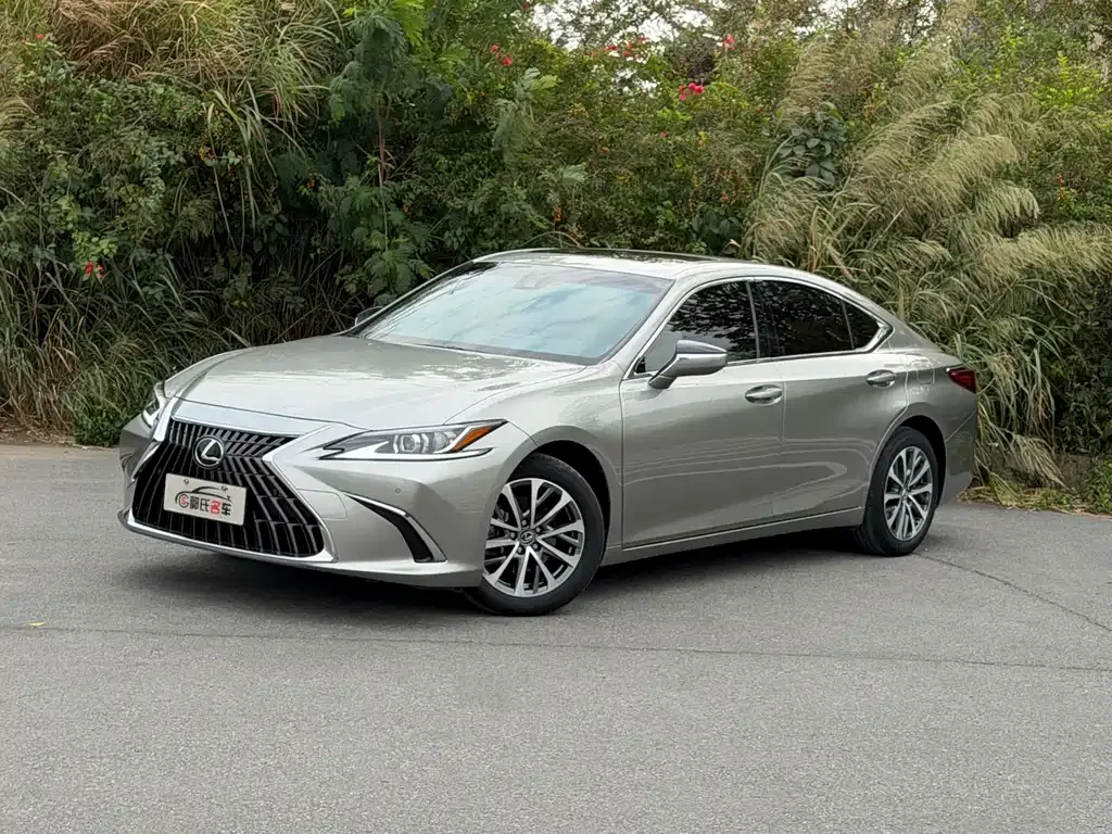 Lexus ES 2022 из CN, фото 1