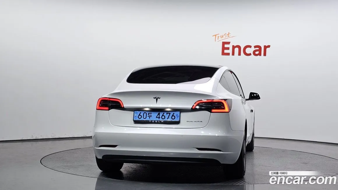 Tesla Model 3 — фото 4