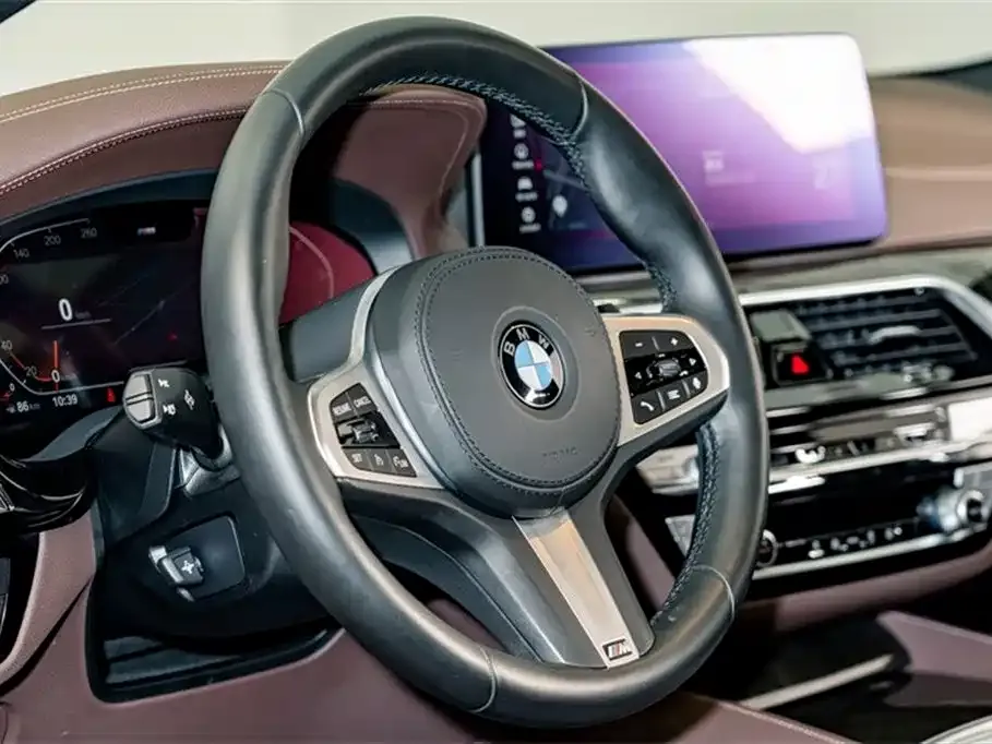 BMW 5 Series — фото 10