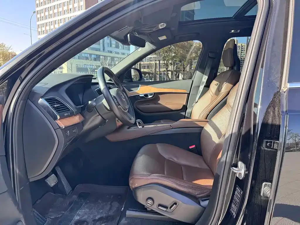 Volvo XC90 2022 из CN, фото 8