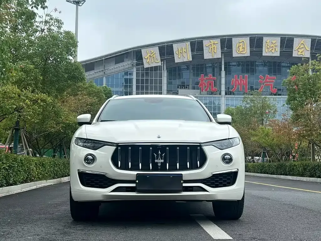 Maserati Levante — фото 3