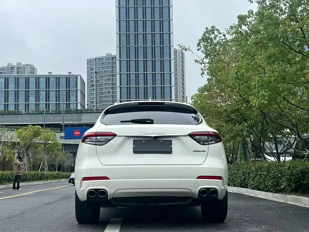 Maserati Levante — фото 9