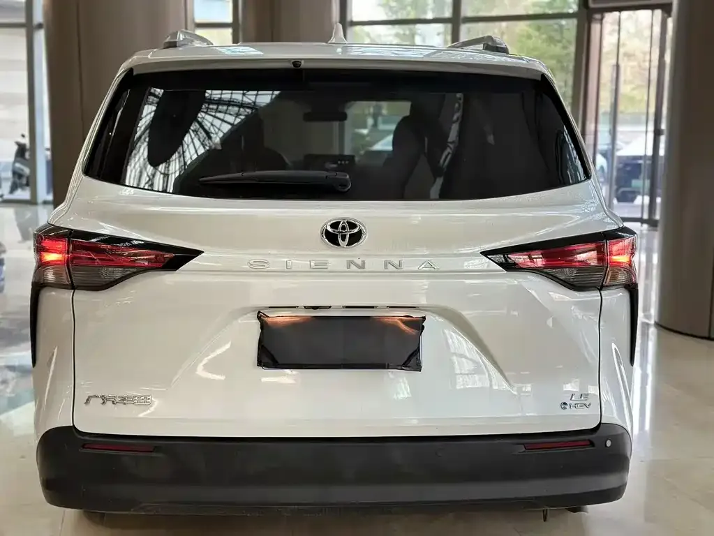Toyota Sienna 2025 из CN, фото 4