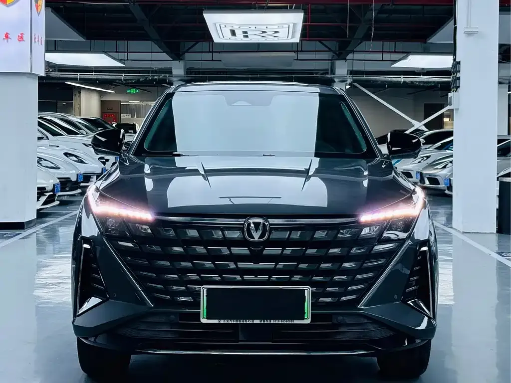 Changan UNI-Z New Energy 2024 из CN, фото 2