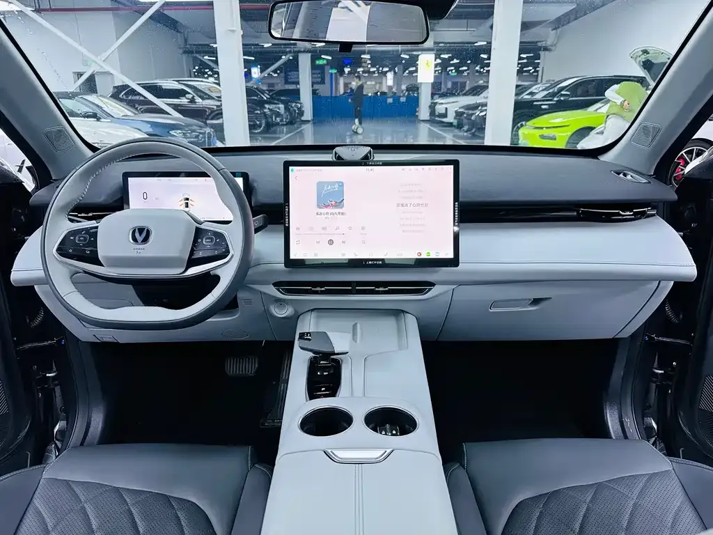 Changan UNI-Z New Energy 2024 из CN, фото 6