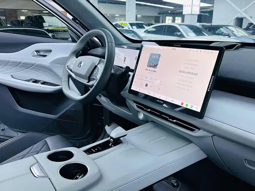 Changan UNI-Z New Energy 2024 из CN, фото 7