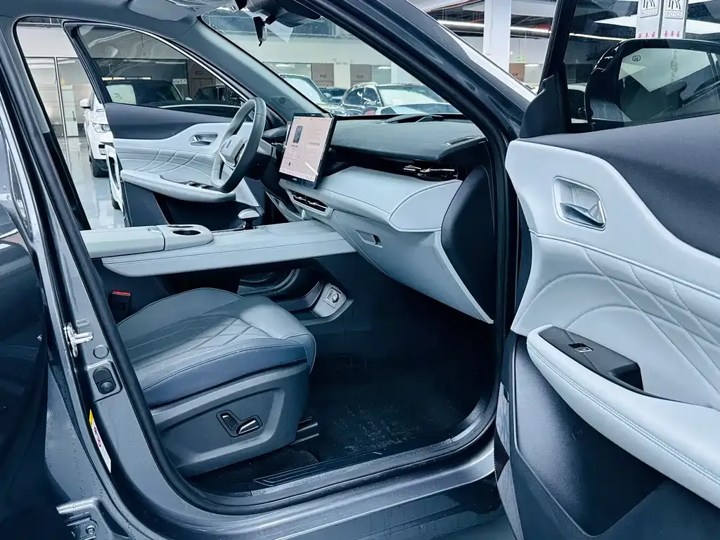 Changan UNI-Z New Energy 2024 из CN, фото 8
