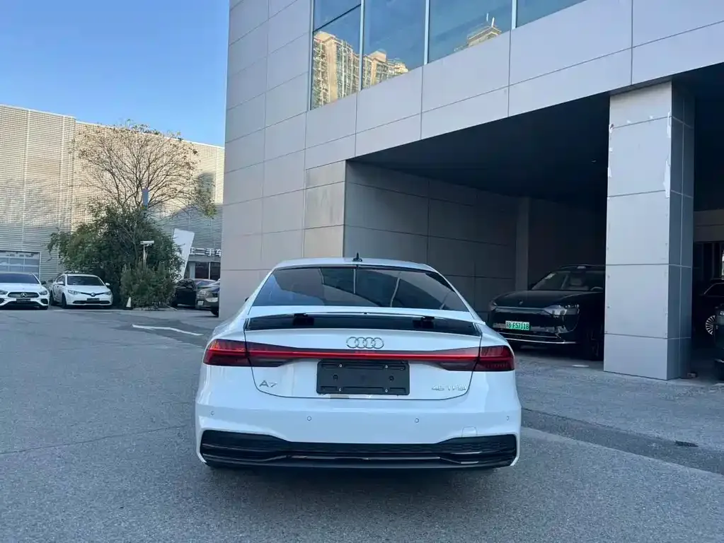 Audi A7 2024 из CN, фото 4