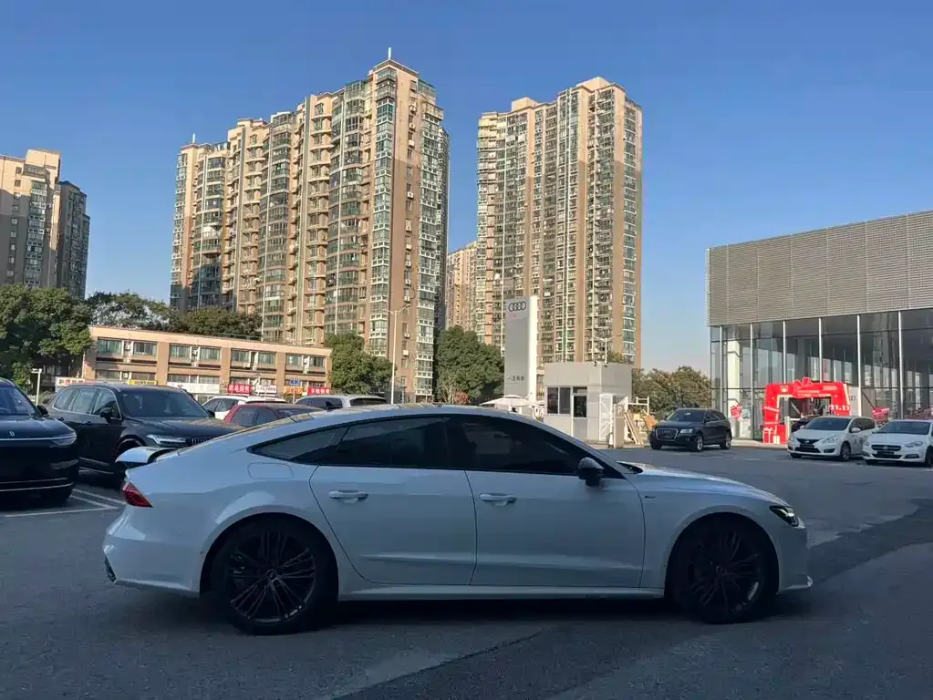 Audi A7 2024 из CN, фото 6
