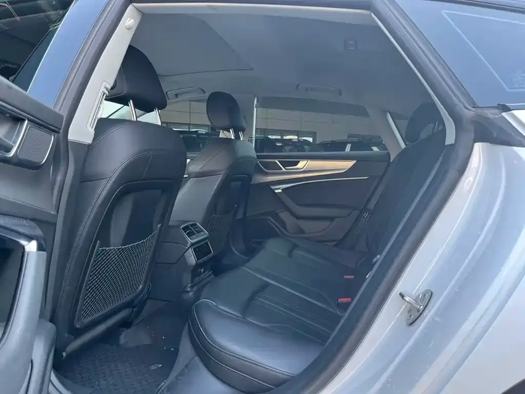 Audi A7 2024 из CN, фото 9