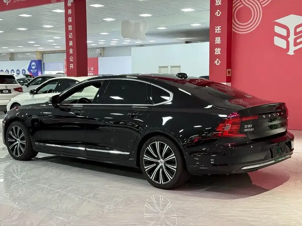 Volvo S90 2023 из CN, фото 5