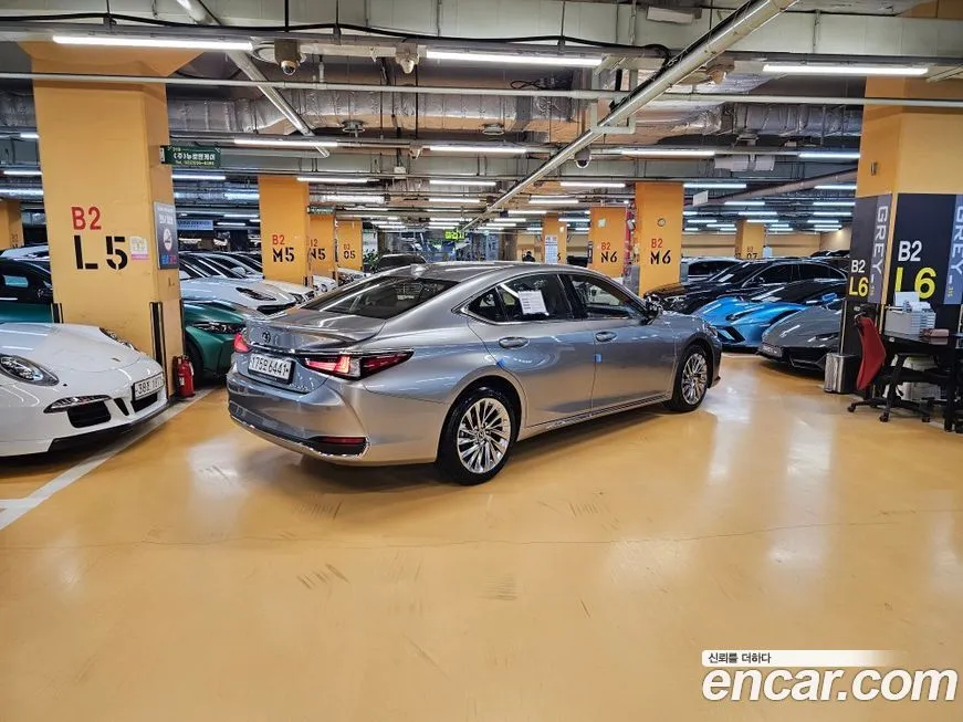 Lexus ES 2025 из KR, фото 2