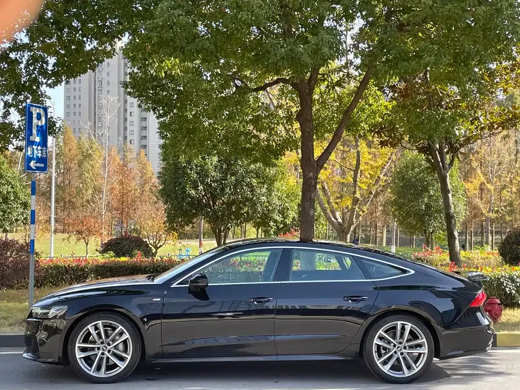 Audi A7 2024 из CN, фото 3