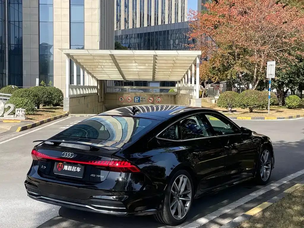 Audi A7 2024 из CN, фото 6