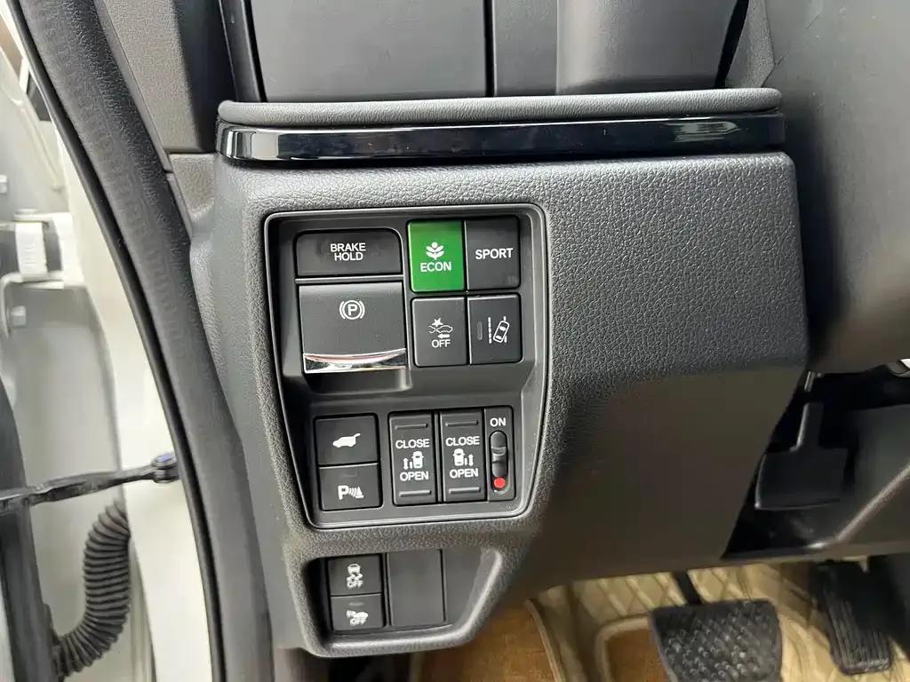Honda Elysion 2022 из CN, фото 8