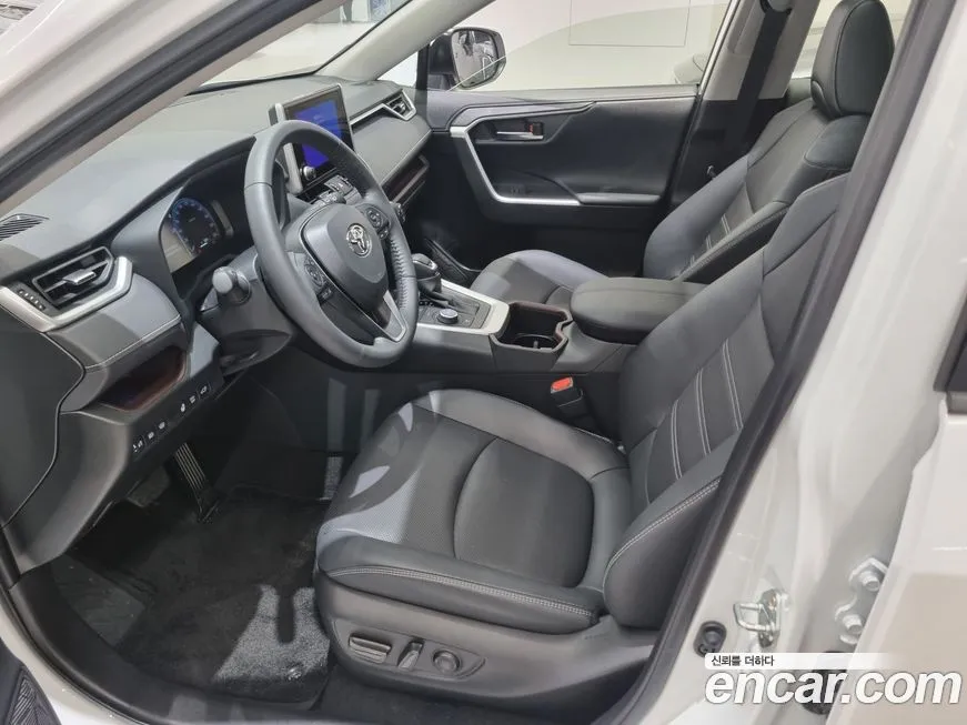 Toyota RAV4 2025 из KR, фото 10