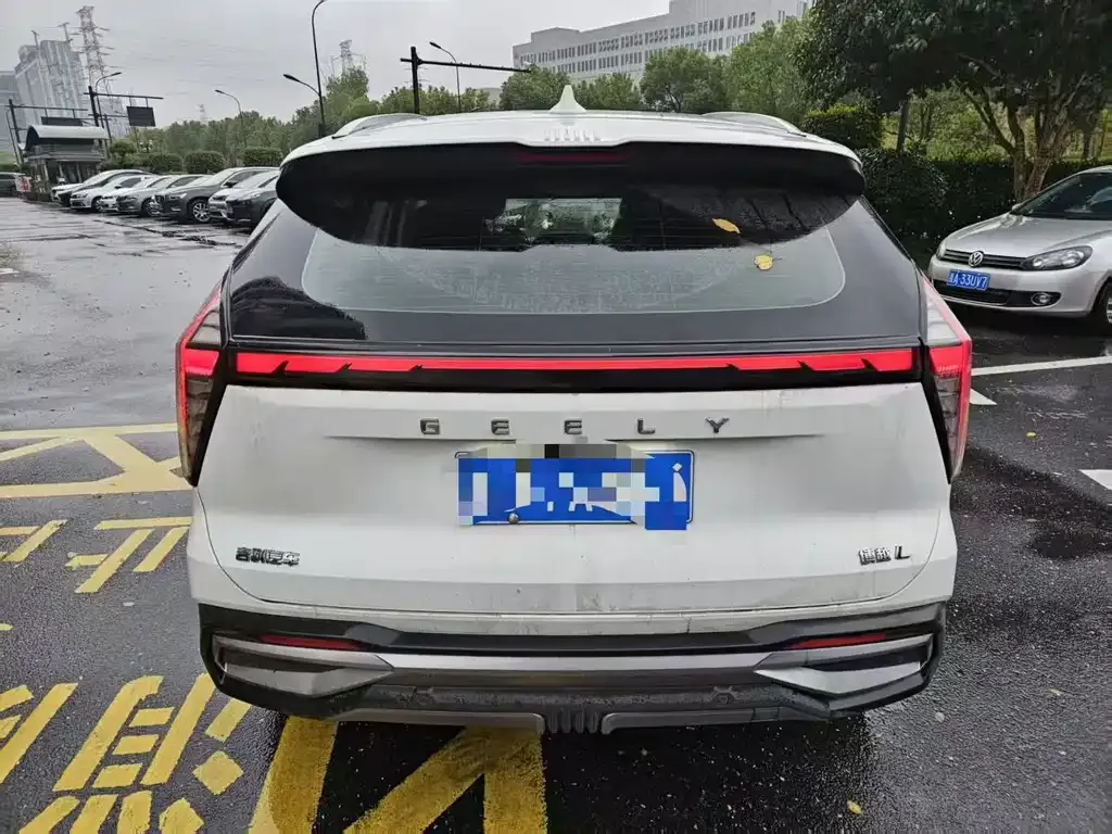 Geely Boyue L 2024 из CN, фото 3