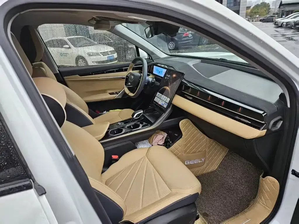 Geely Boyue L 2024 из CN, фото 7