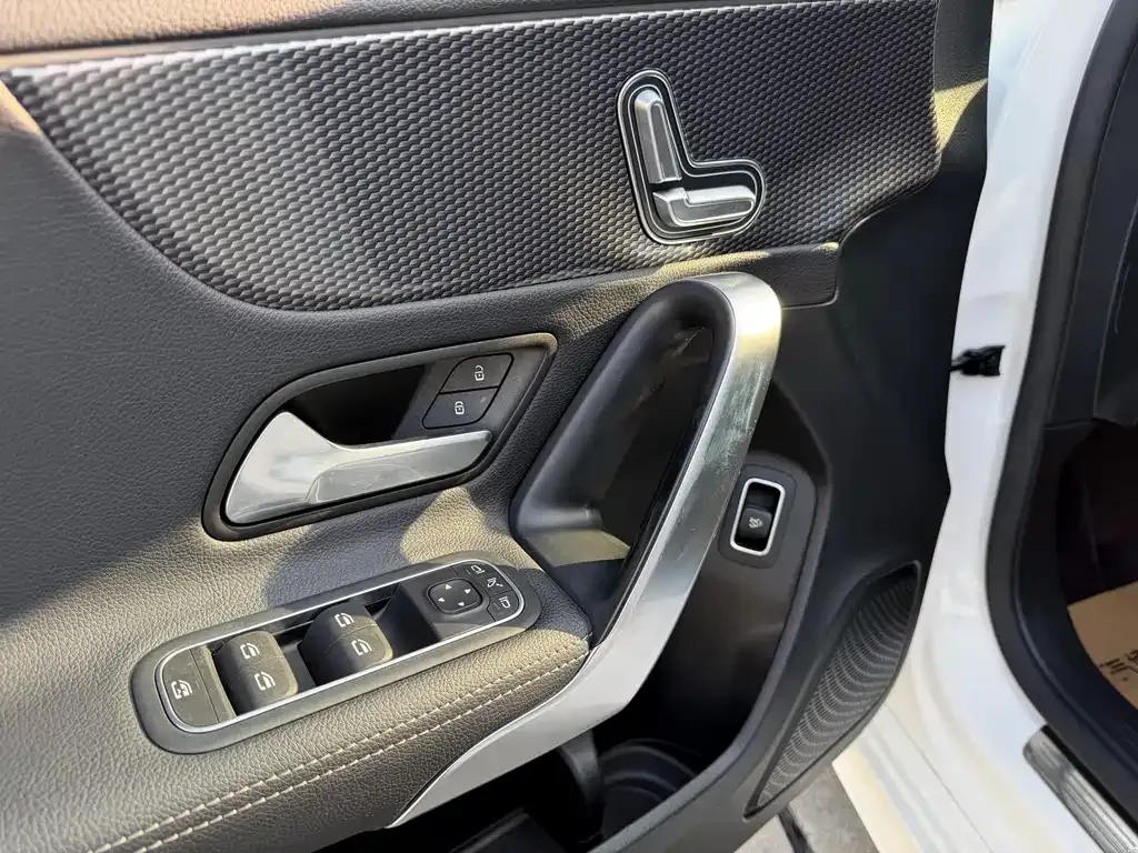 Mercedes-Benz A-Class 2021 из CN, фото 10