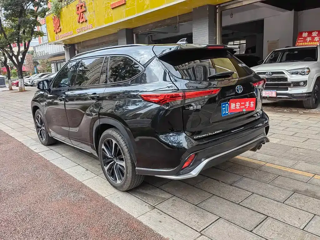 Toyota Crown Kluger 2021 из CN, фото 7