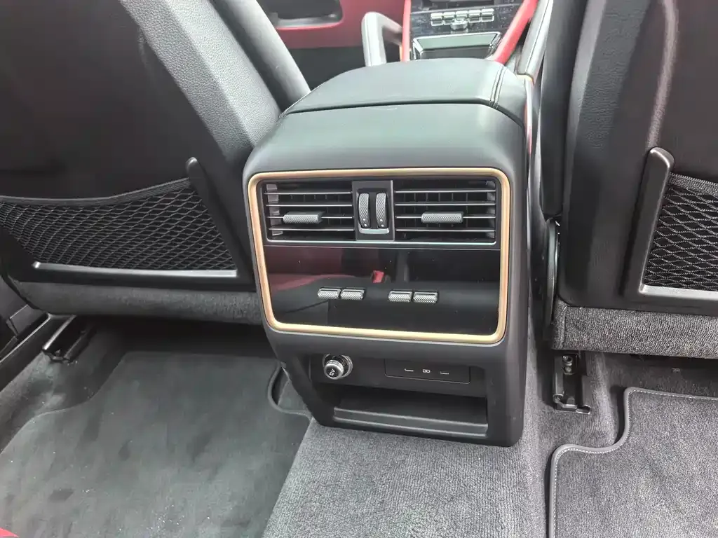 Porsche Cayenne 2024 из CN, фото 10