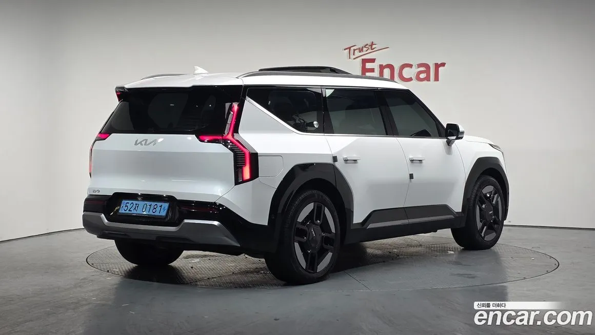 Kia EV9 2024 из KR, фото 2