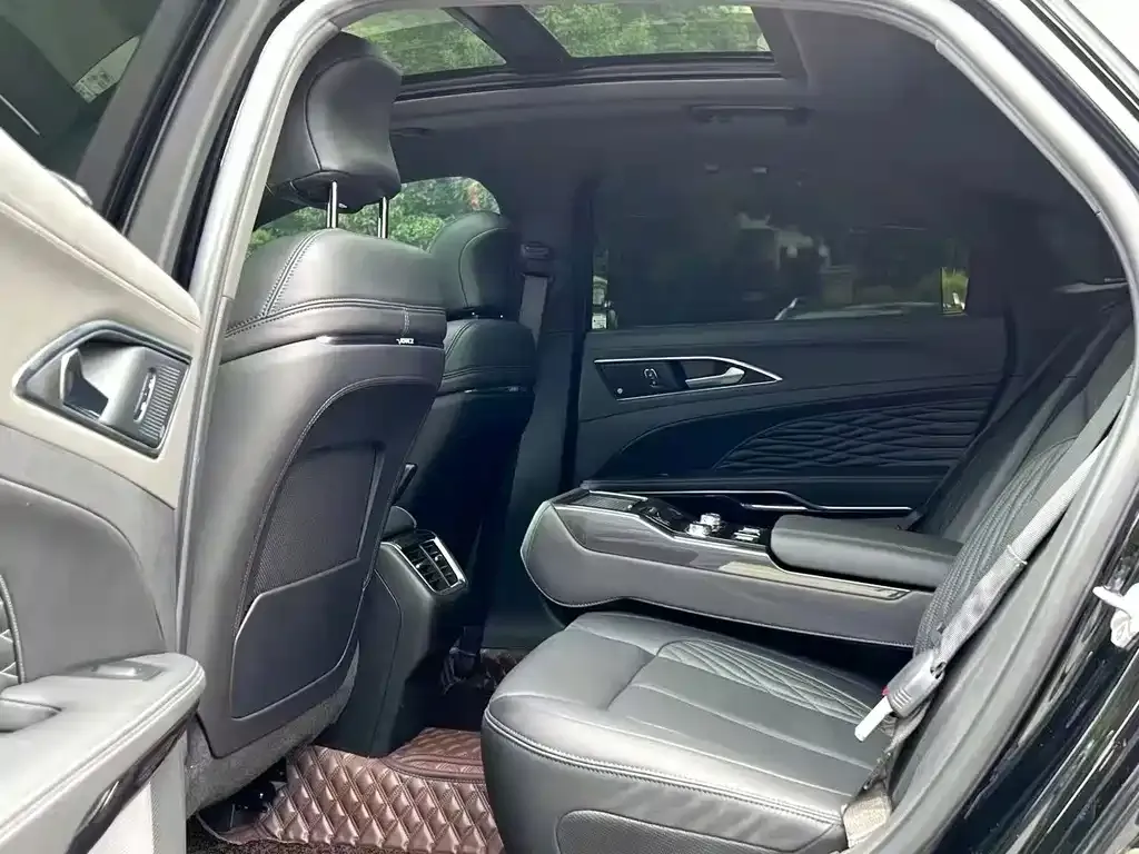 Ford Taurus 2021 из CN, фото 6