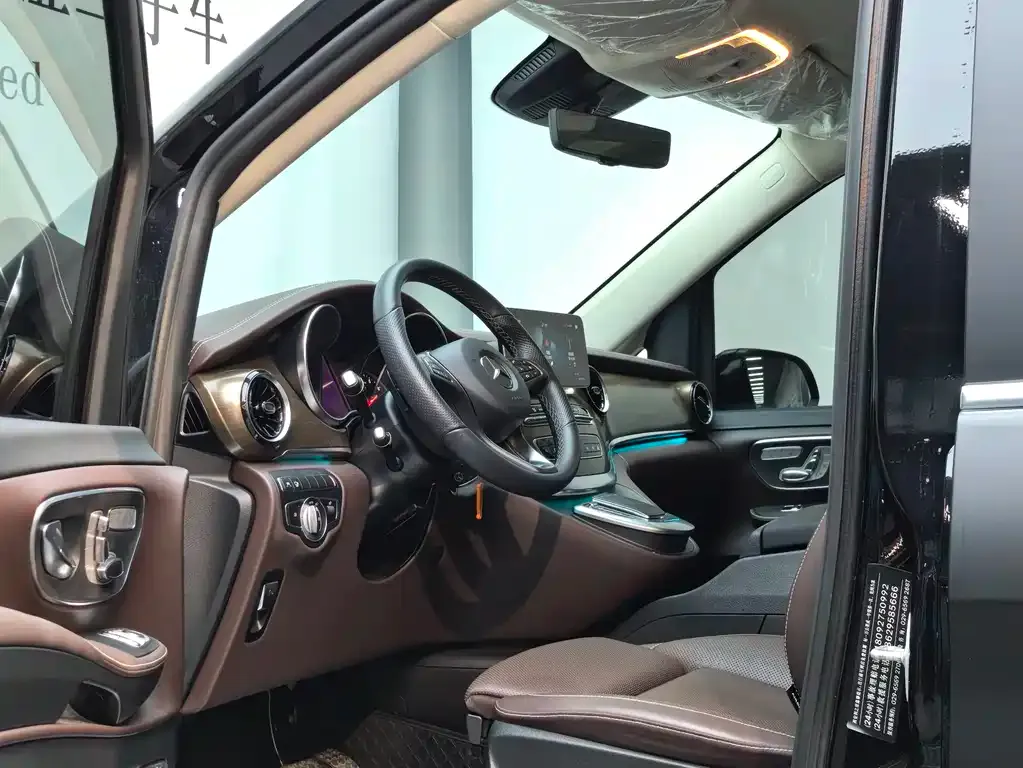 Mercedes-Benz V-Class 2023 из CN, фото 10