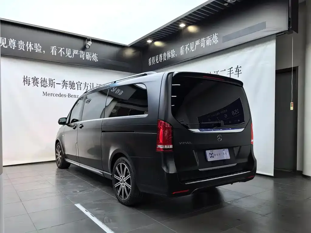 Mercedes-Benz V-Class 2023 из CN, фото 4